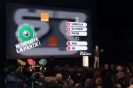 MadCityZen propose une animation digitale où la synchronisation des gestes fait avancer une voiture virtuelle. | © MadCityZen
